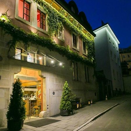 Hotel Grodek Krakow Bagian luar foto The entrance to the restaurant