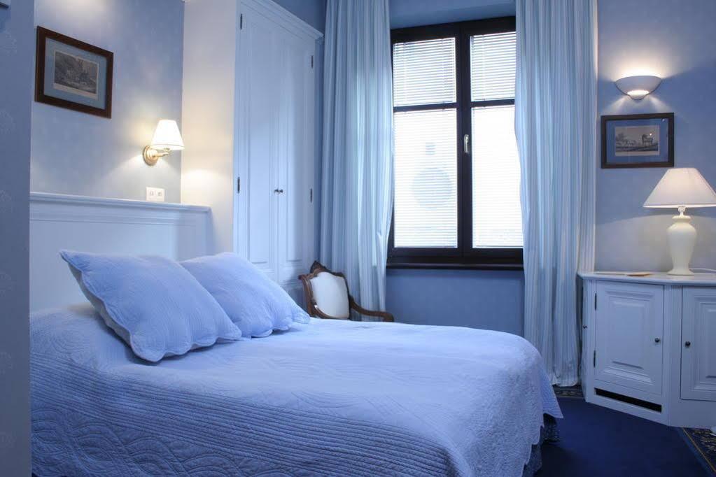 Hotel Grodek Krakow Bagian luar foto A bedroom