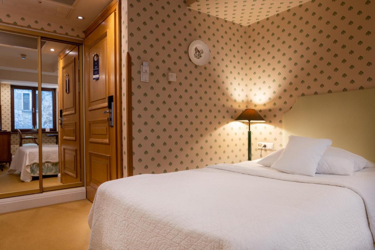 Hotel Grodek Krakow Bagian luar foto