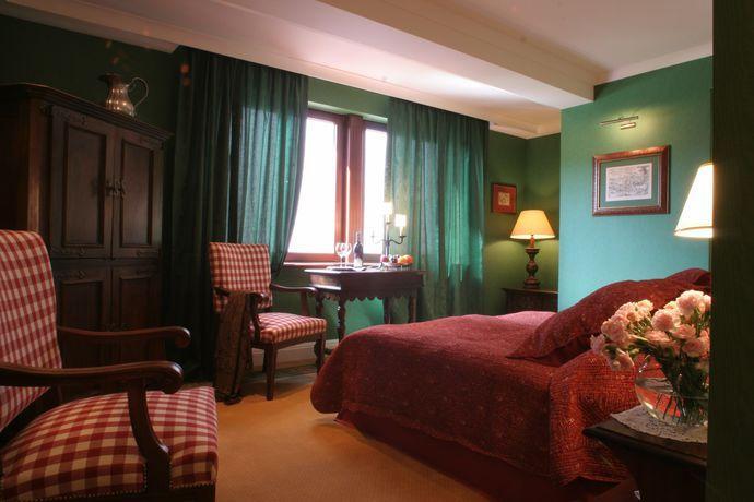 Hotel Grodek Krakow Bagian luar foto A room at the hotel