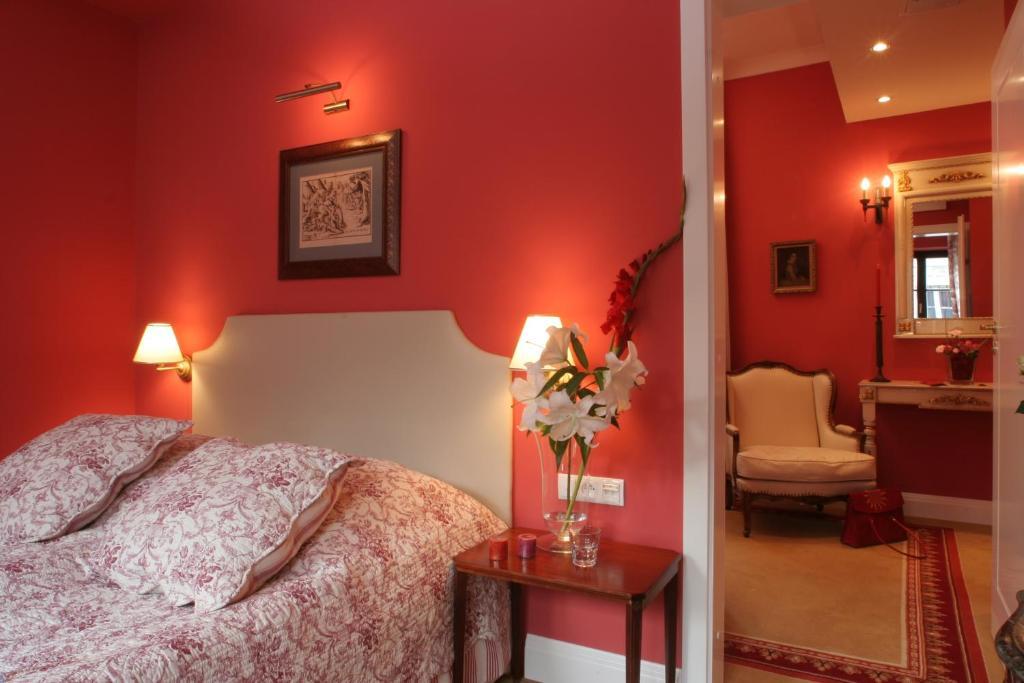 Hotel Grodek Krakow Ruang foto A room at the hotel
