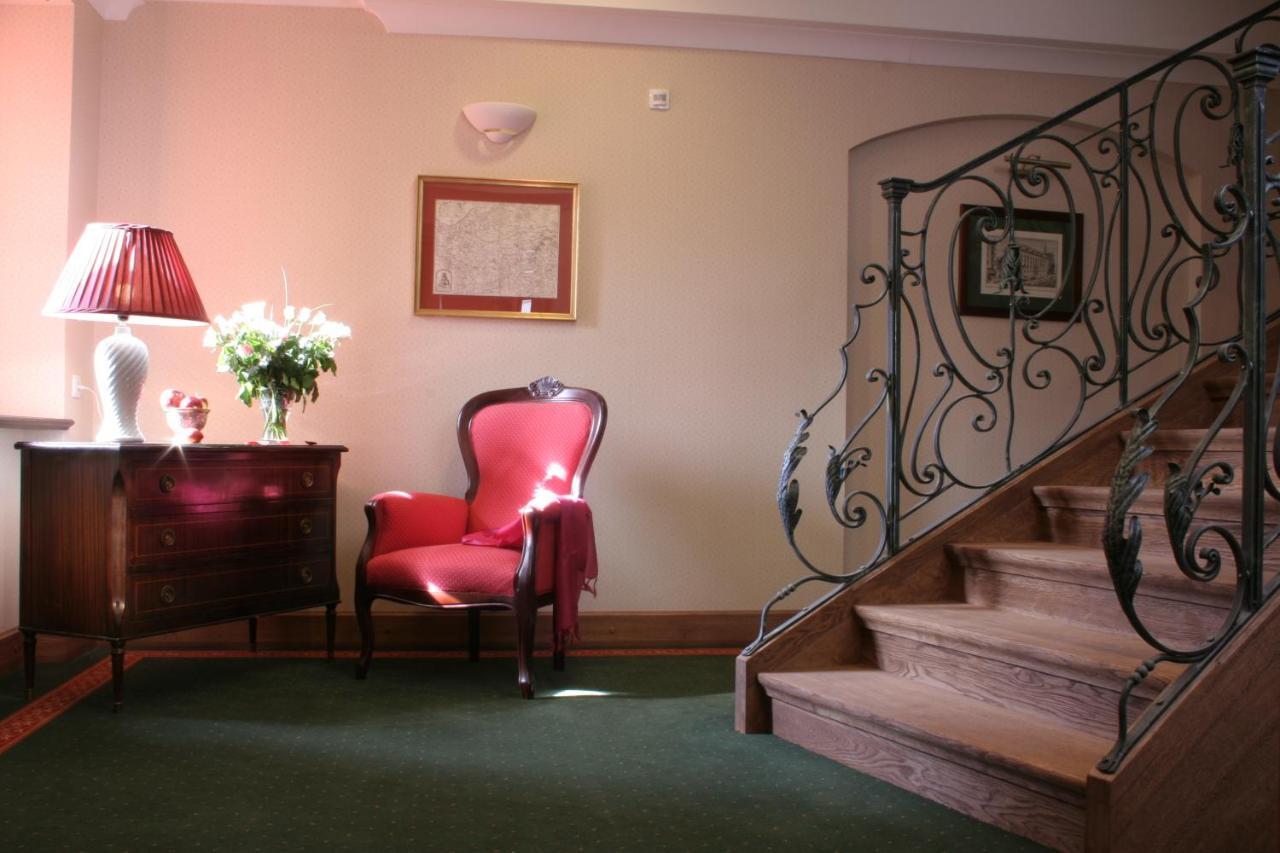 Hotel Grodek Krakow Bagian luar foto The interior of the hotel
